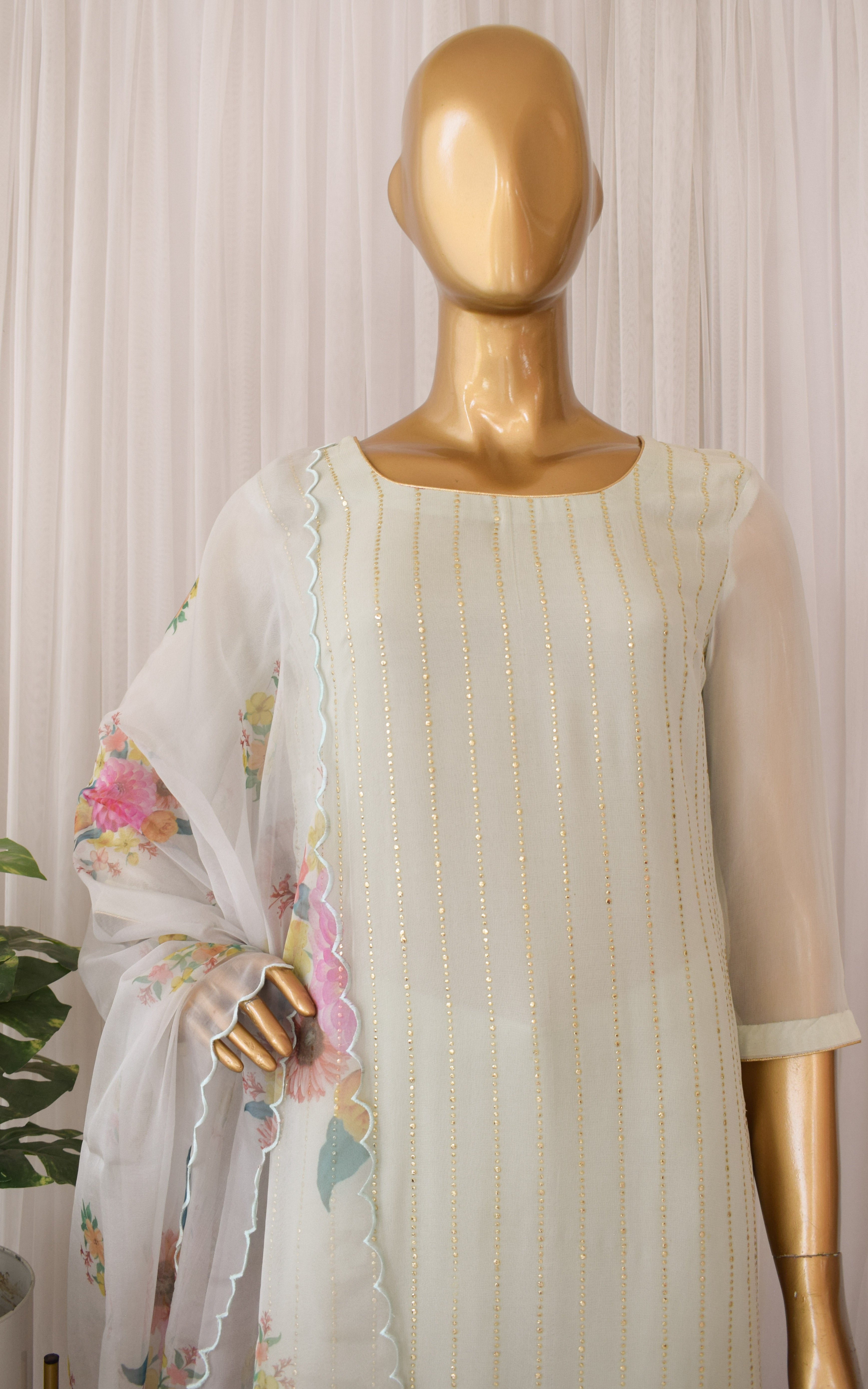 Off White Mukaish Kurta Set with Organza Dupatta