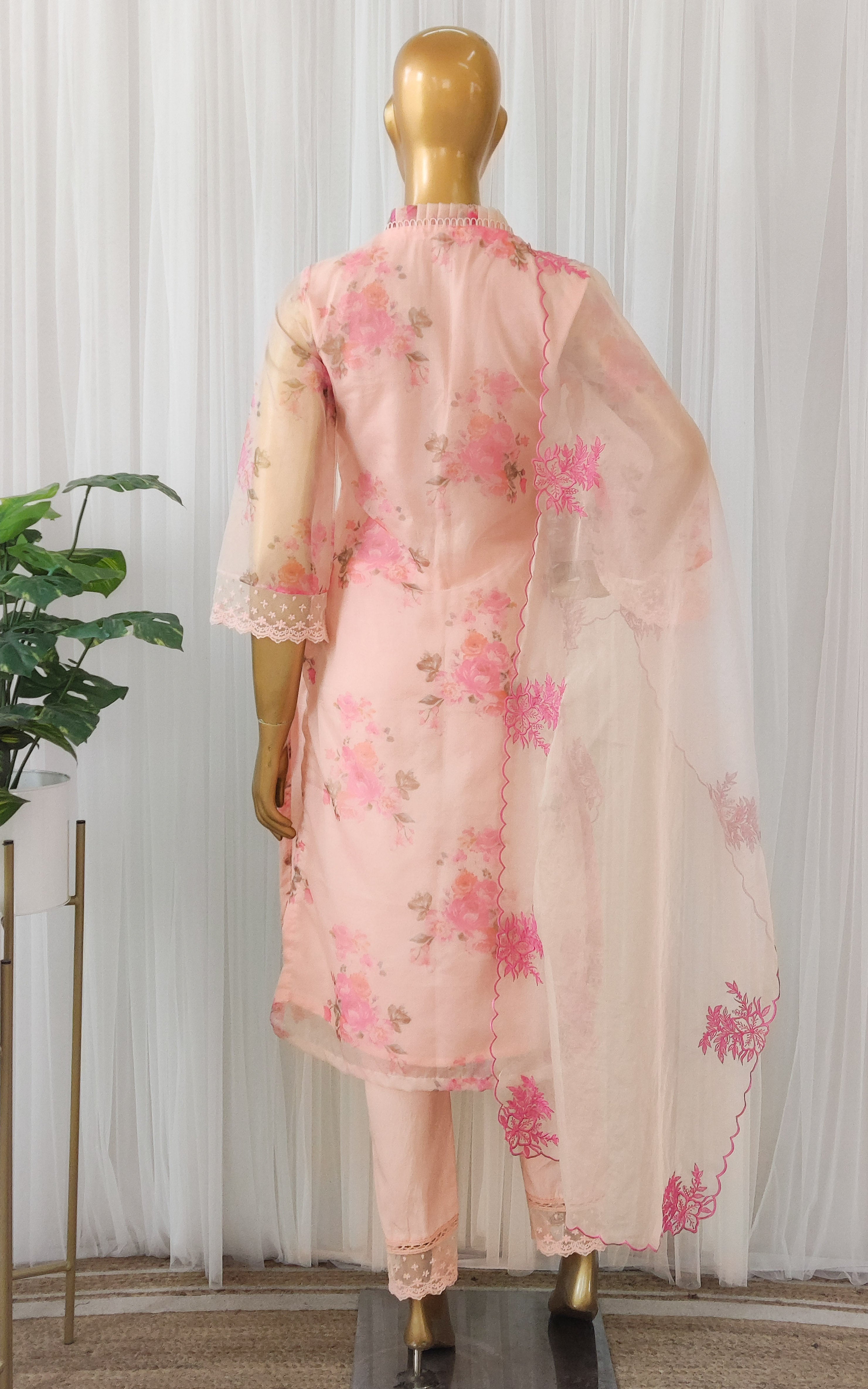 Cream Floral Organza Kurta Set with Embroidered Dupatta