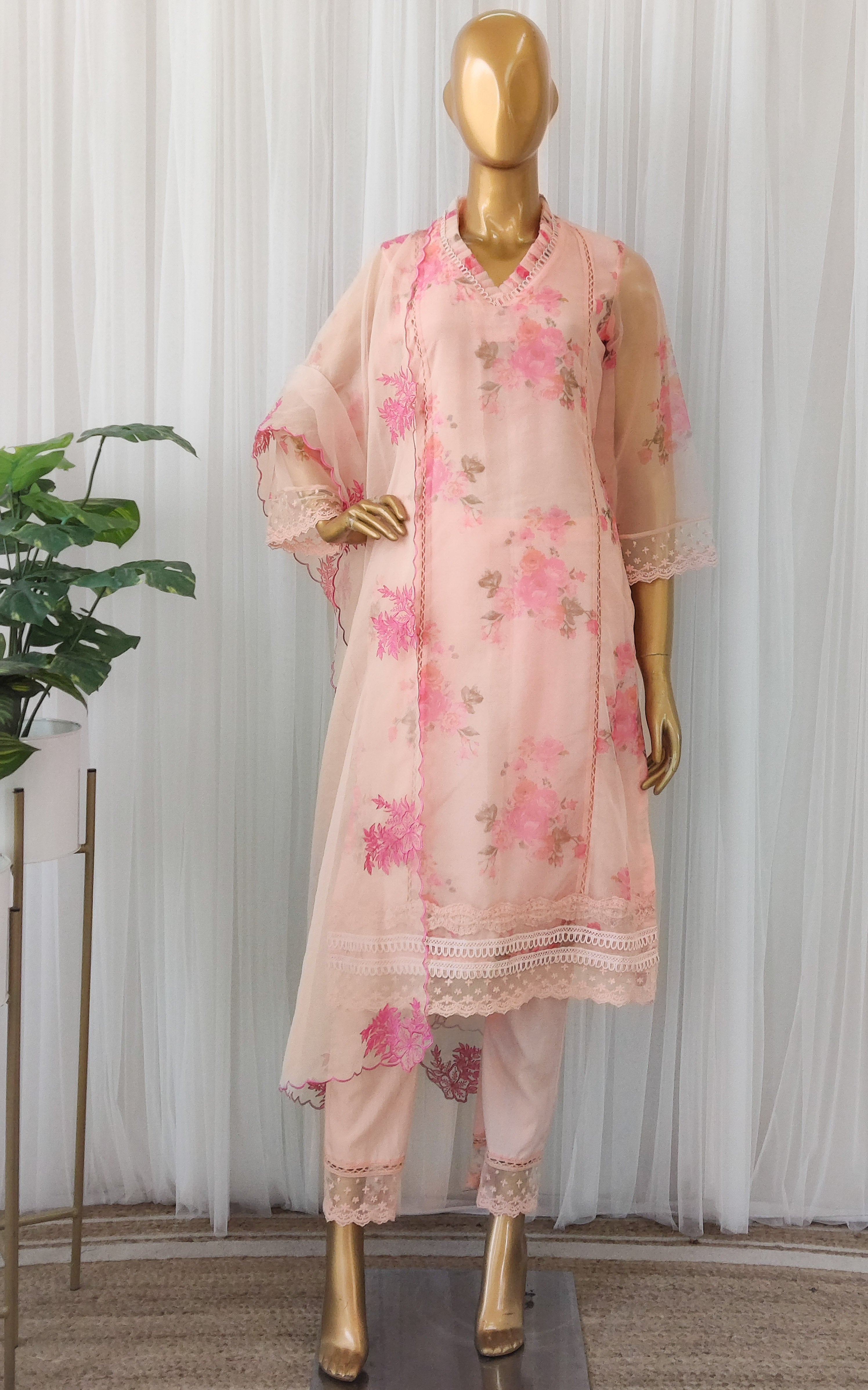 Cream Floral Organza Kurta Set with Embroidered Dupatta