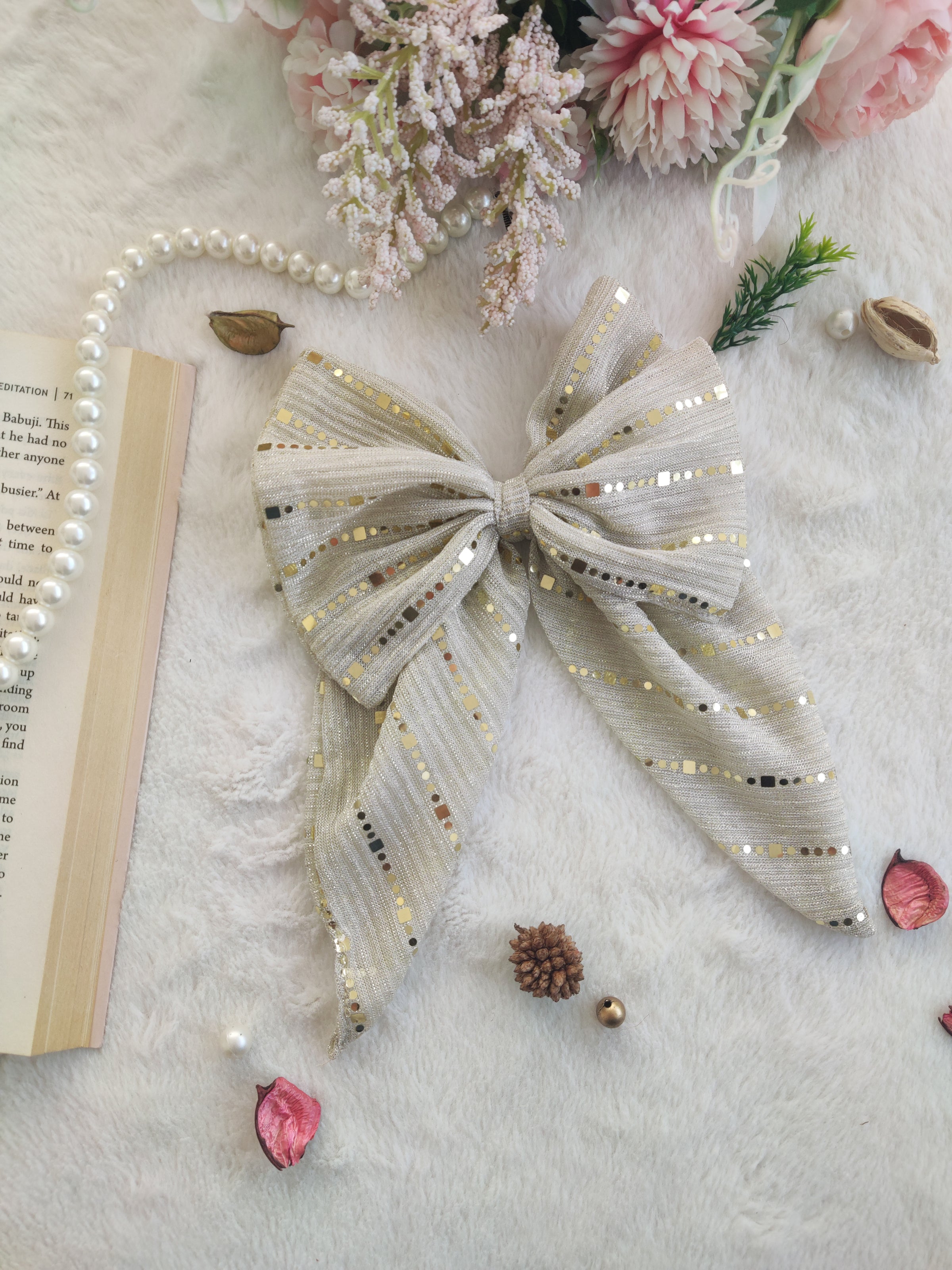 Off White Shimmer Short Bow