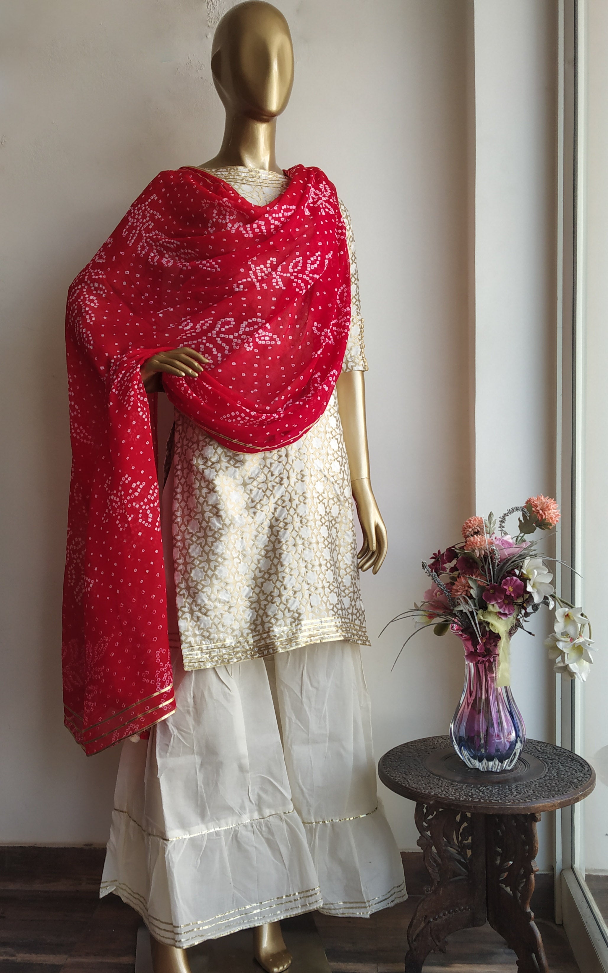 Buy Red Pure Georgette Bandhej Dupatta Online at LabelKanupriya.