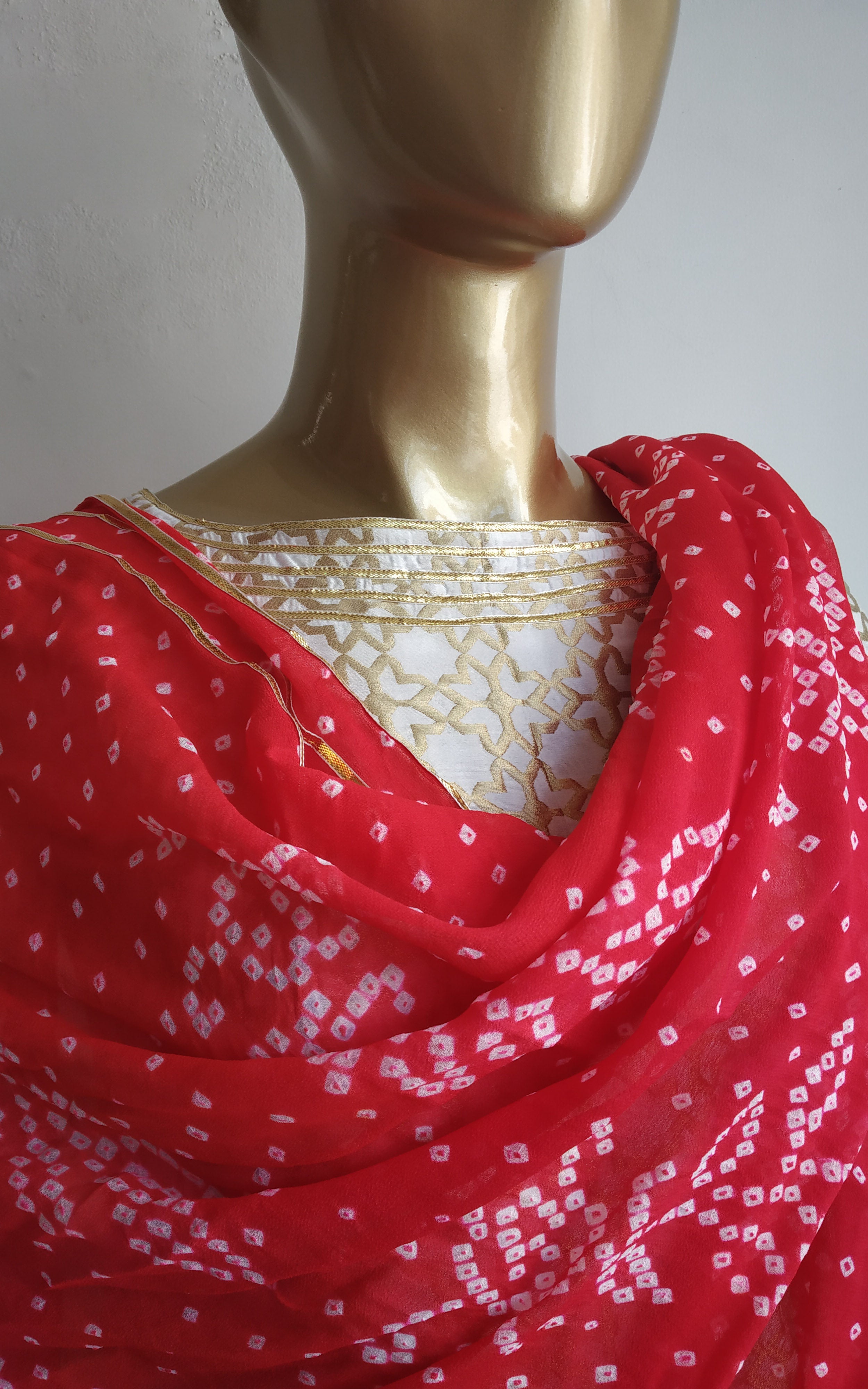 Buy Red Pure Georgette Bandhej Dupatta Online at LabelKanupriya.