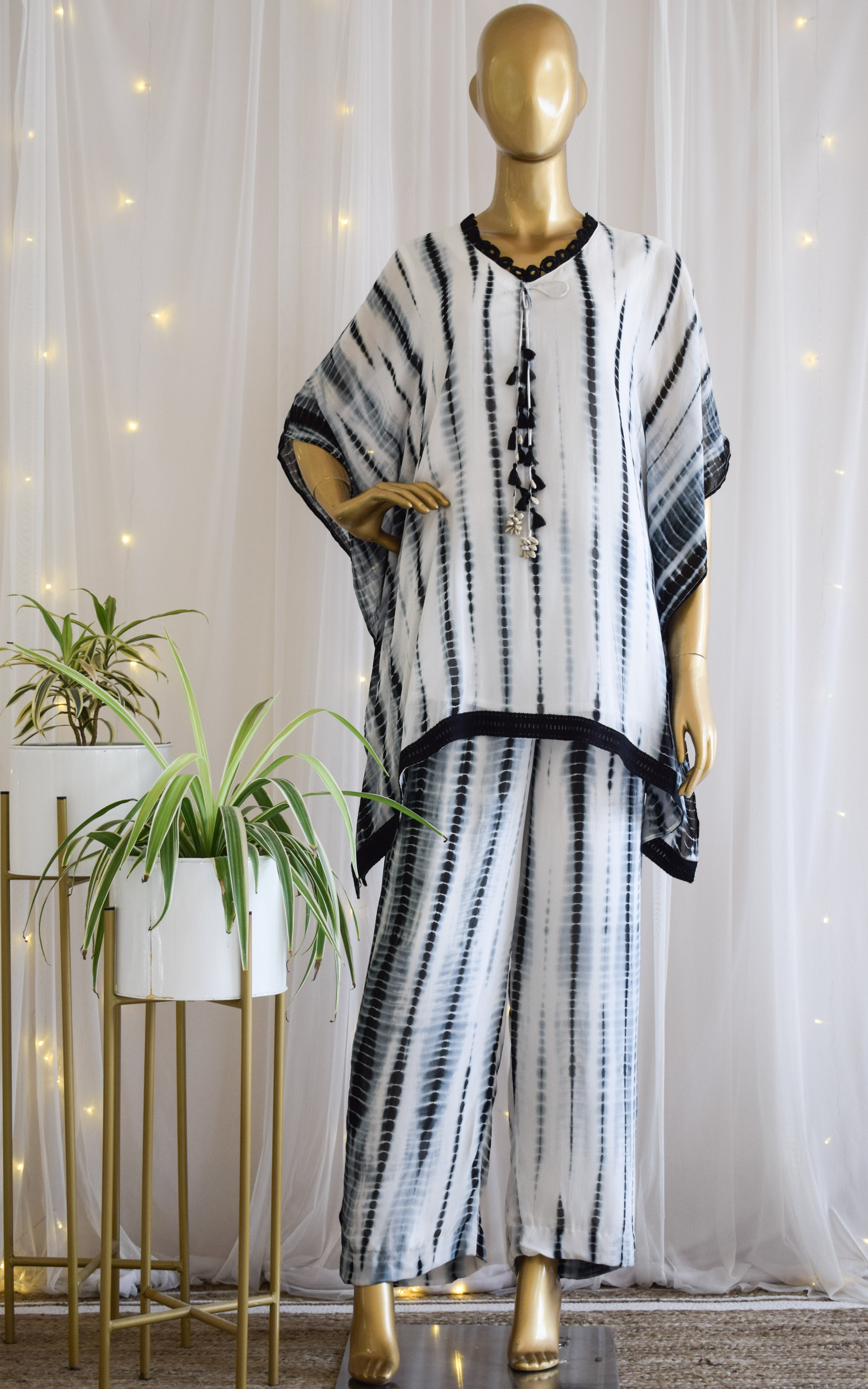 Rupali Ganguly Black & White Shibori Kaftan Co-ord Set
