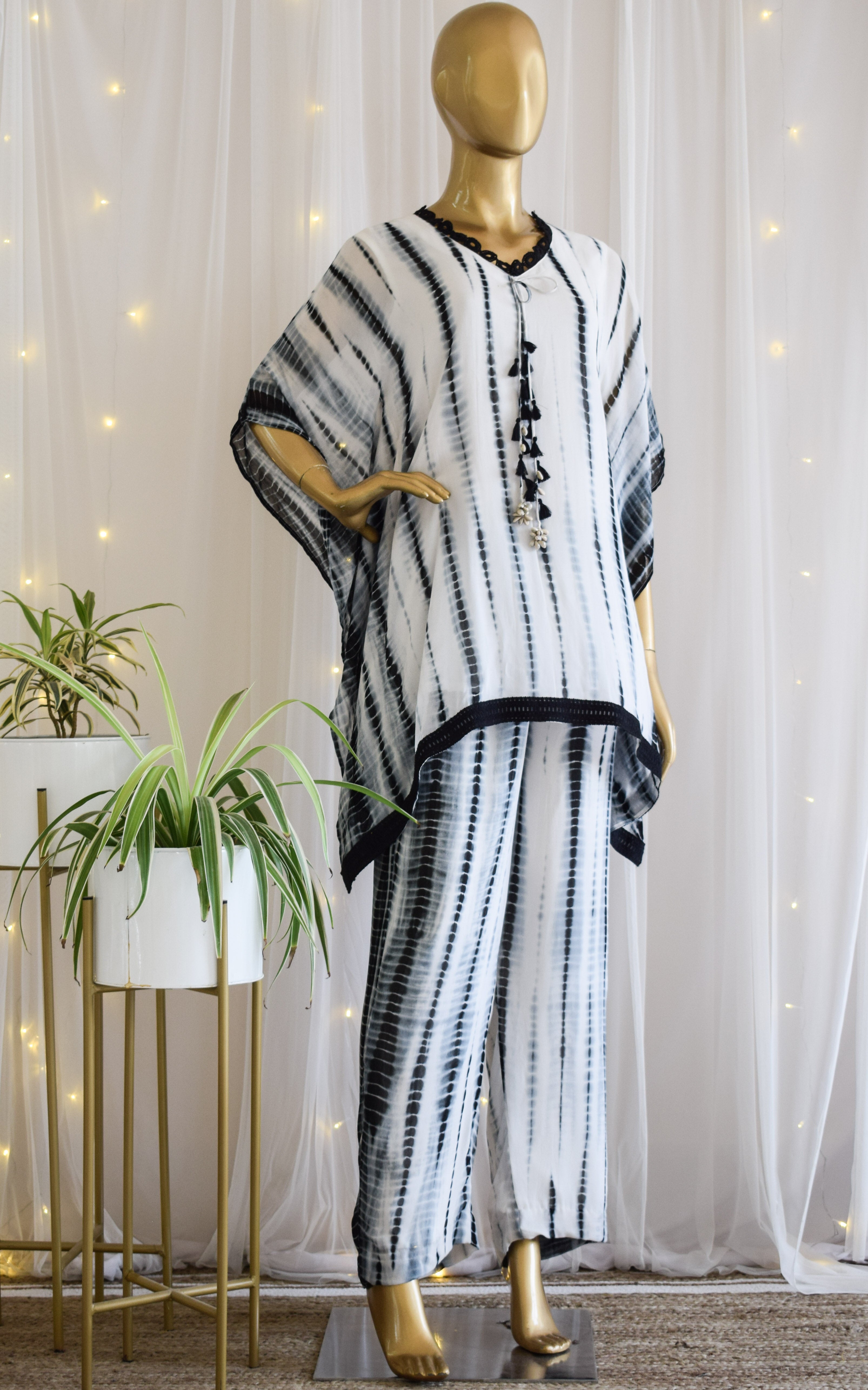 Rupali Ganguly Black & White Shibori Kaftan Co-ord Set