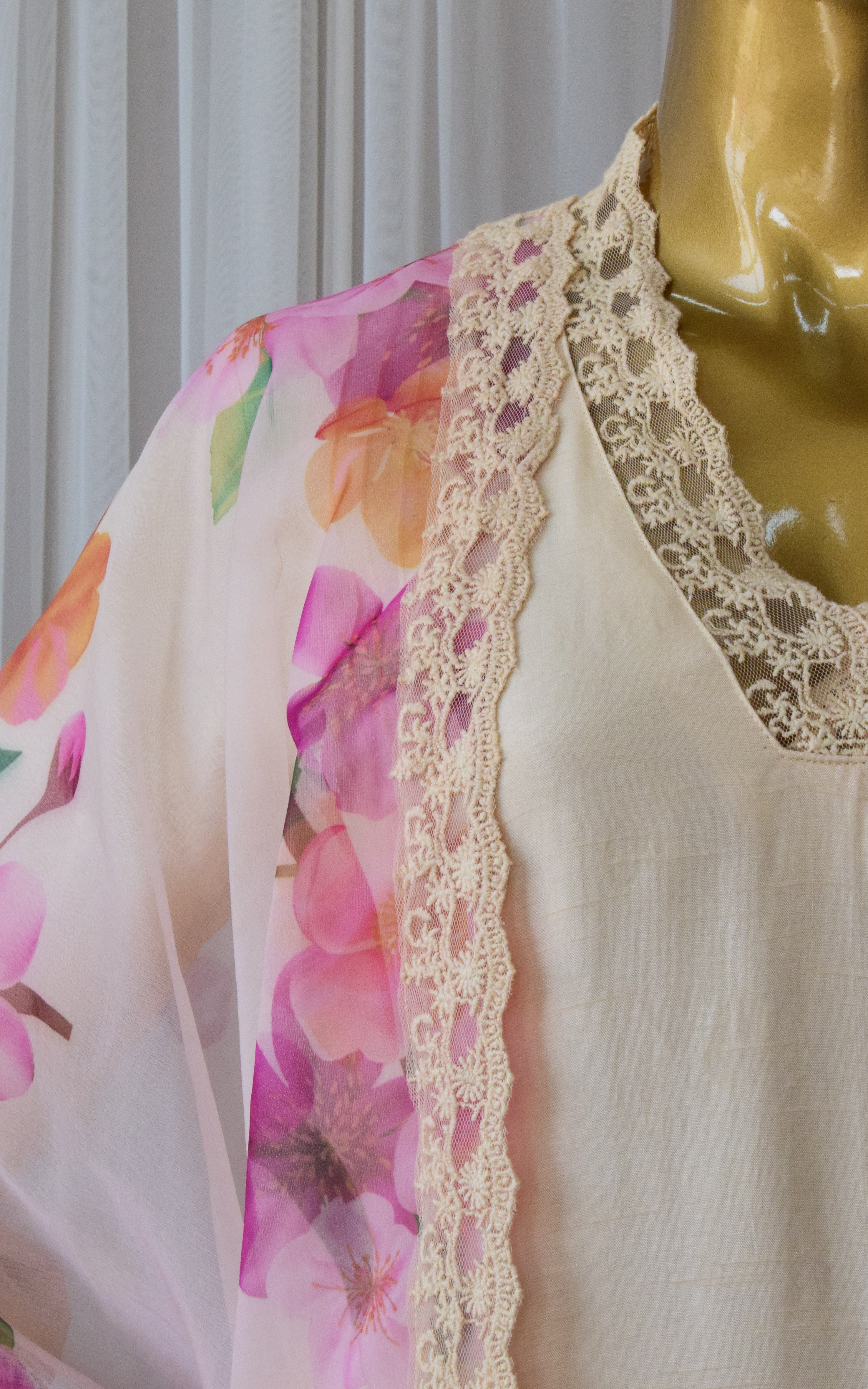 Bloom Floral Kurta Pant Set With Organza Dupatta