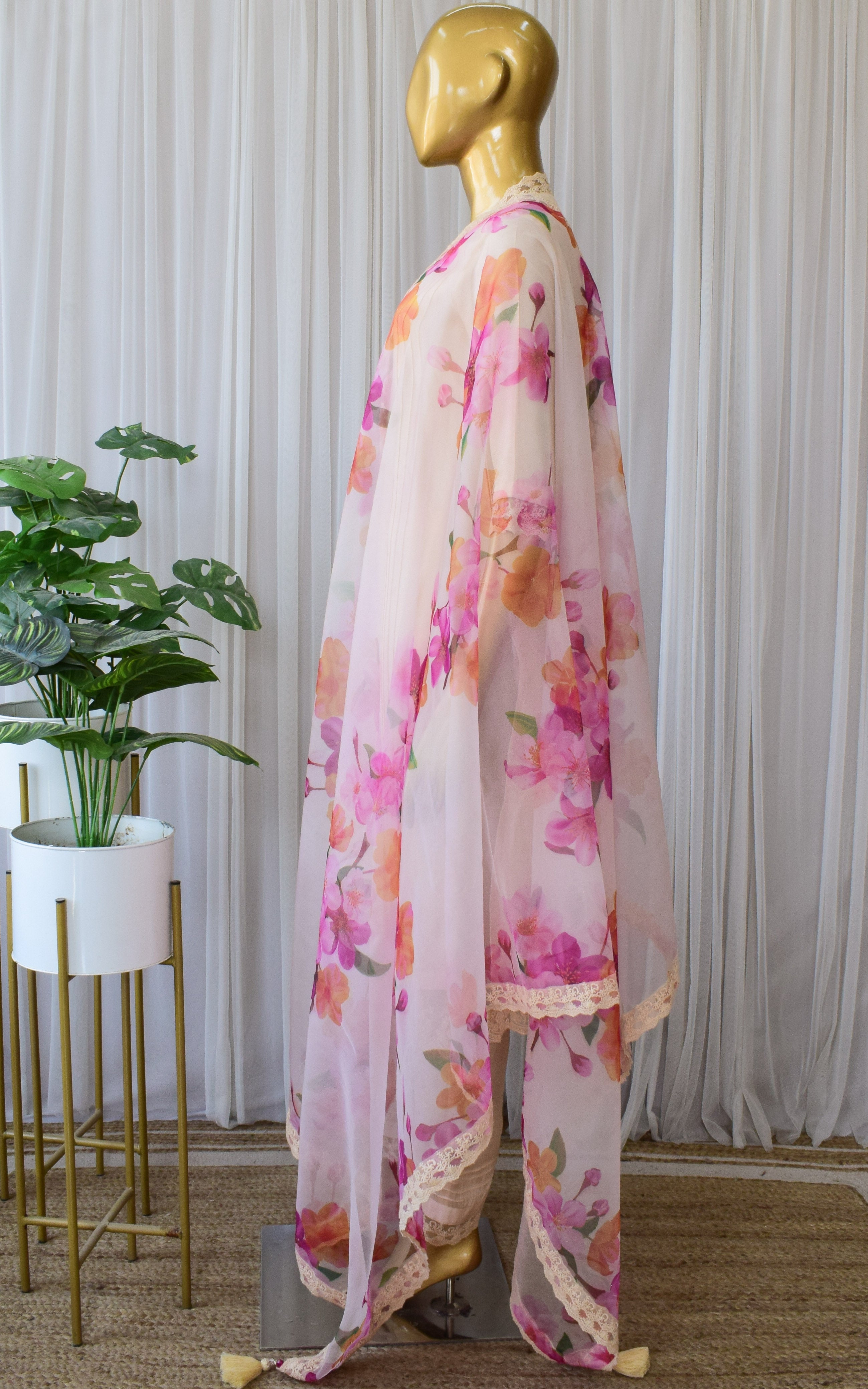 Bloom Floral Kurta Pant Set With Organza Dupatta