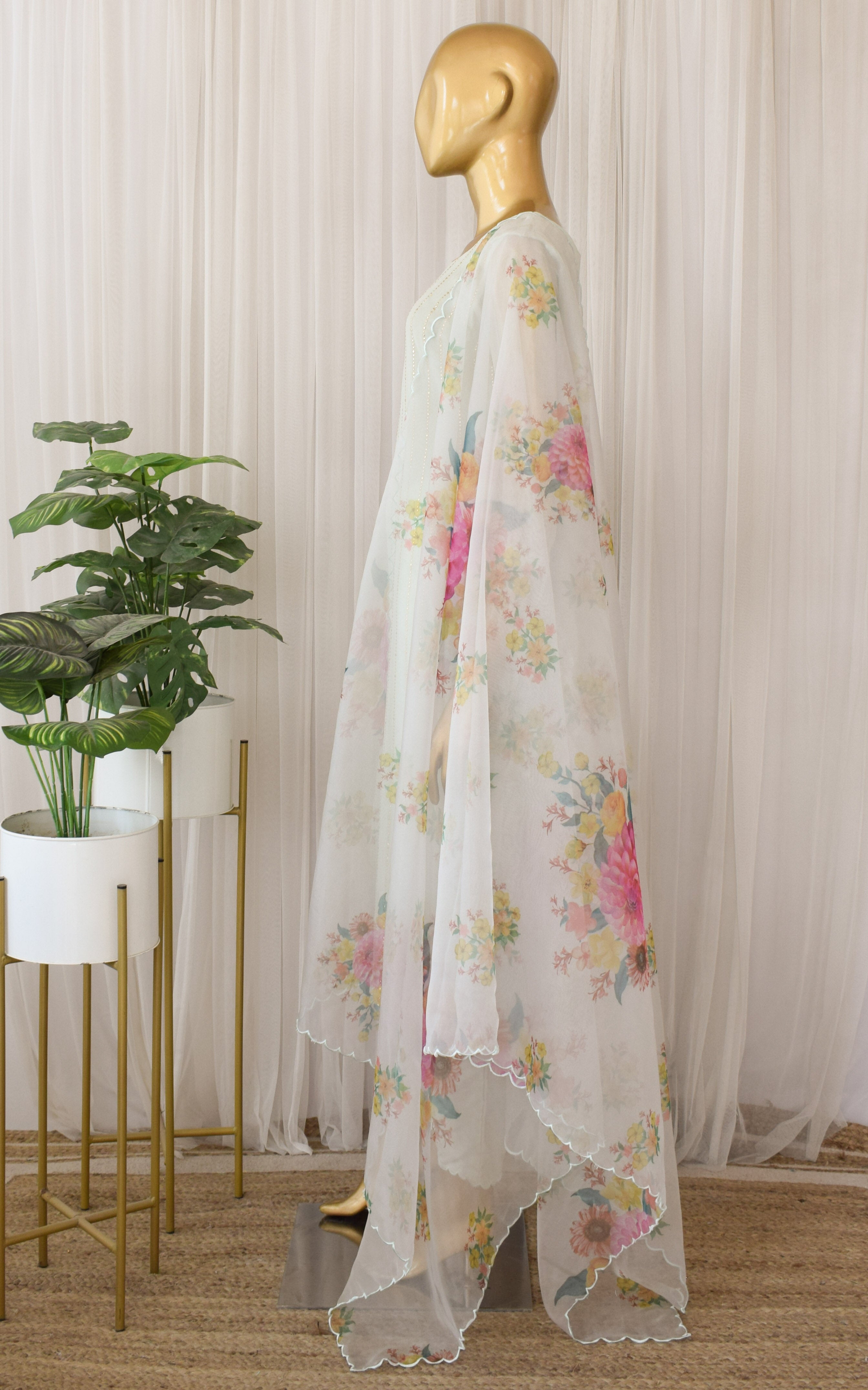 Off White Mukaish Kurta Set with Organza Dupatta