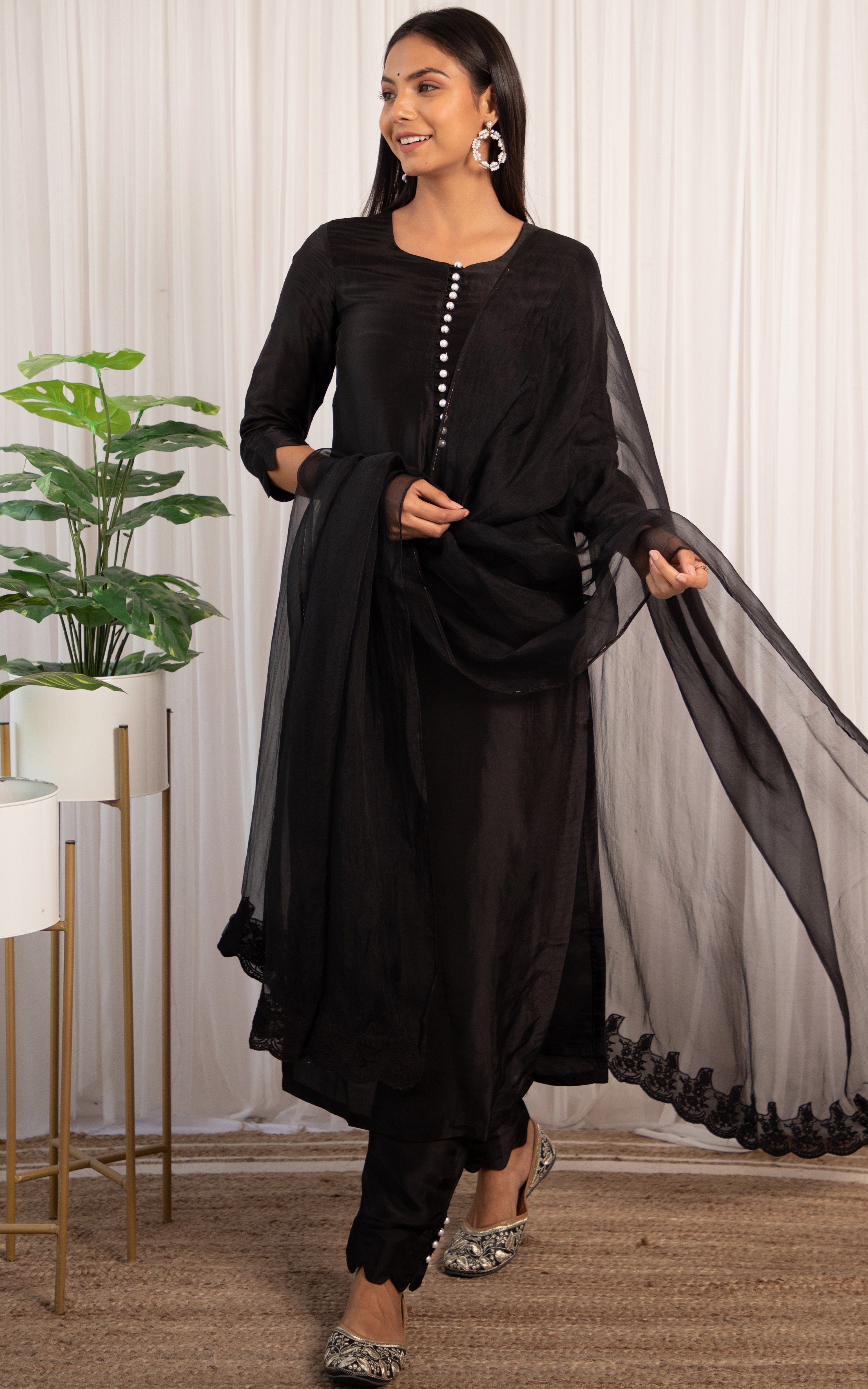 Black Kurta-Pant Set with Organza Dupatta