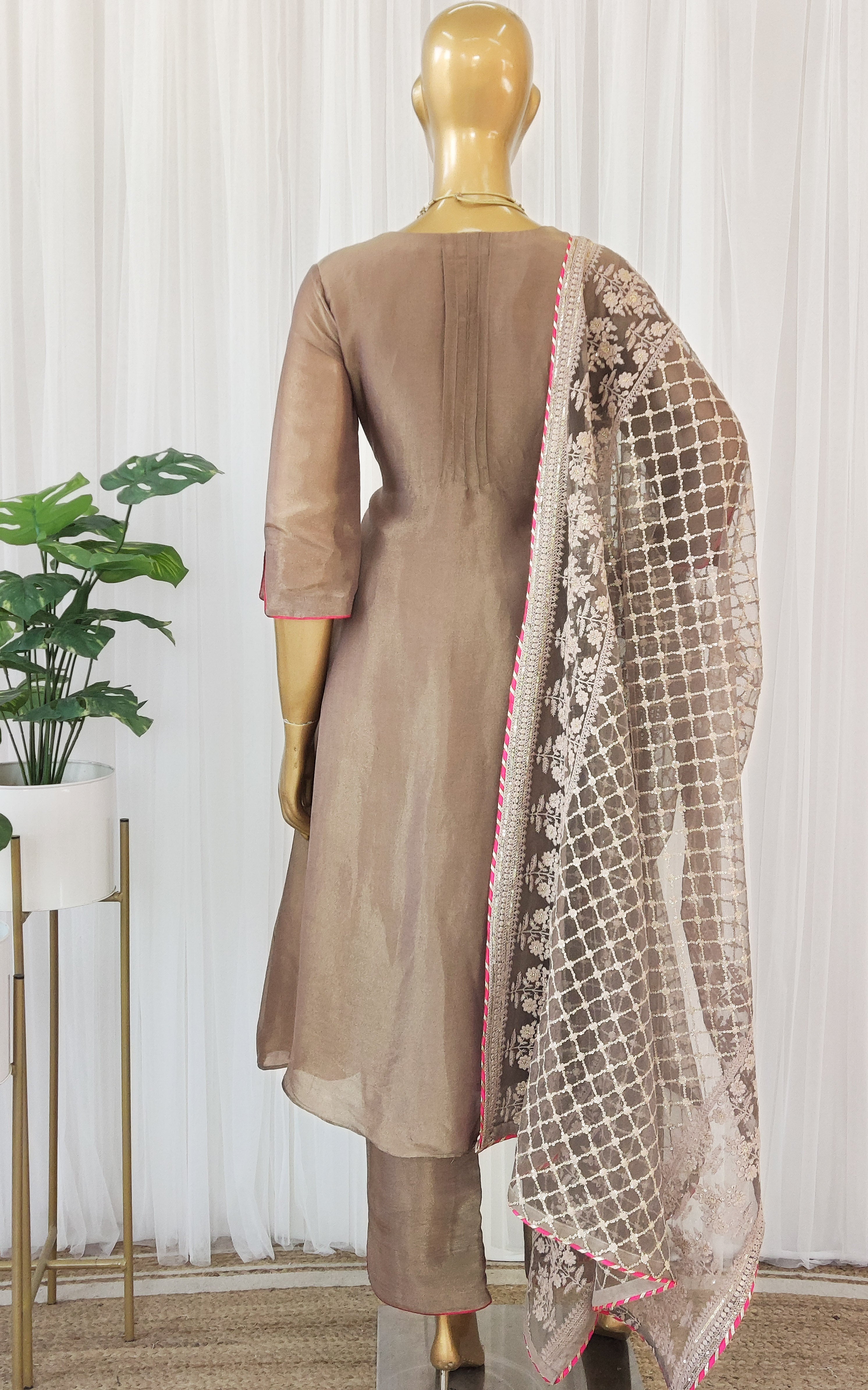 Rust Tissue Kurta Set With Heavy Dupatta