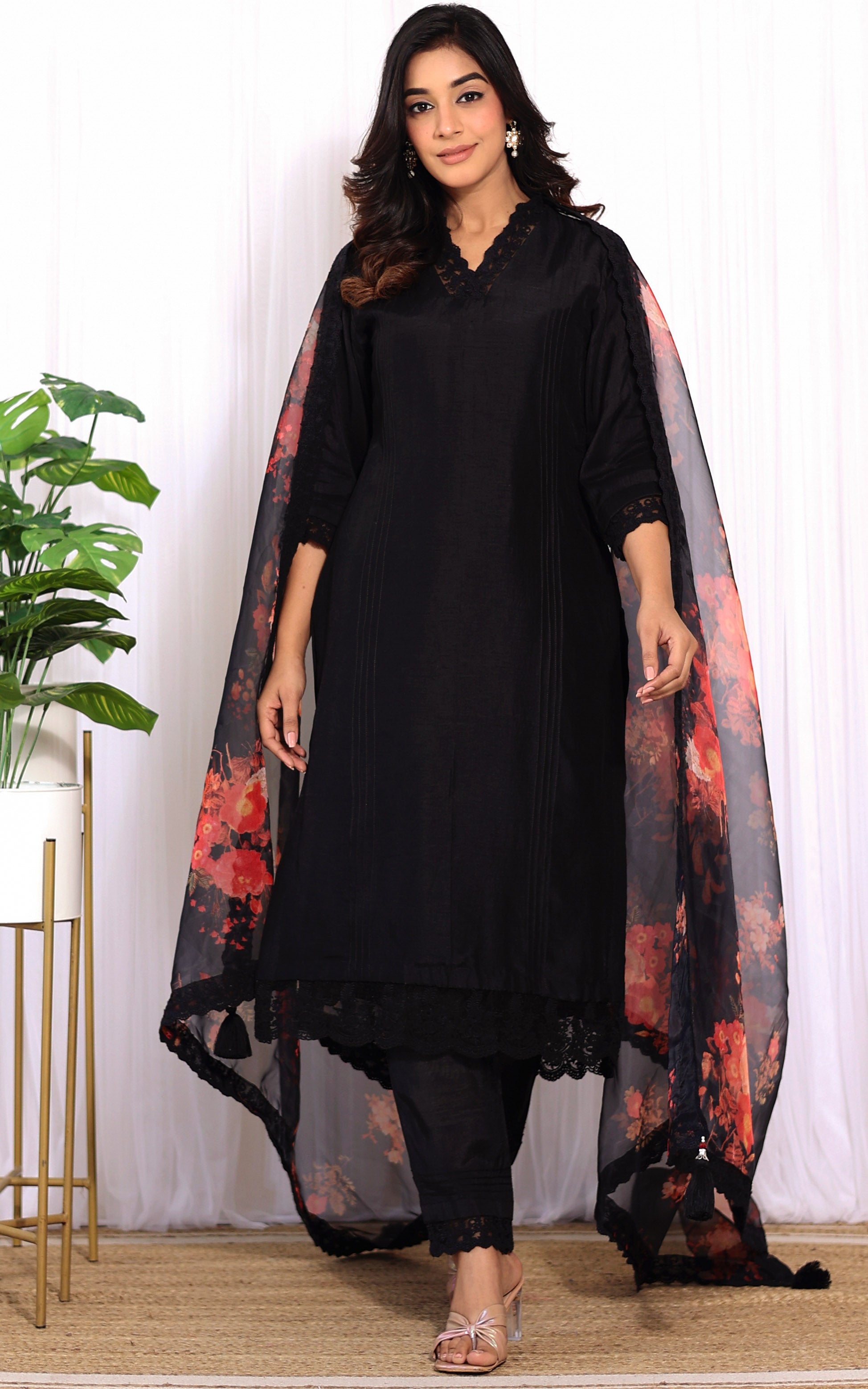 Swati Rathi Black Kurta Pant Set with Organza Dupatta