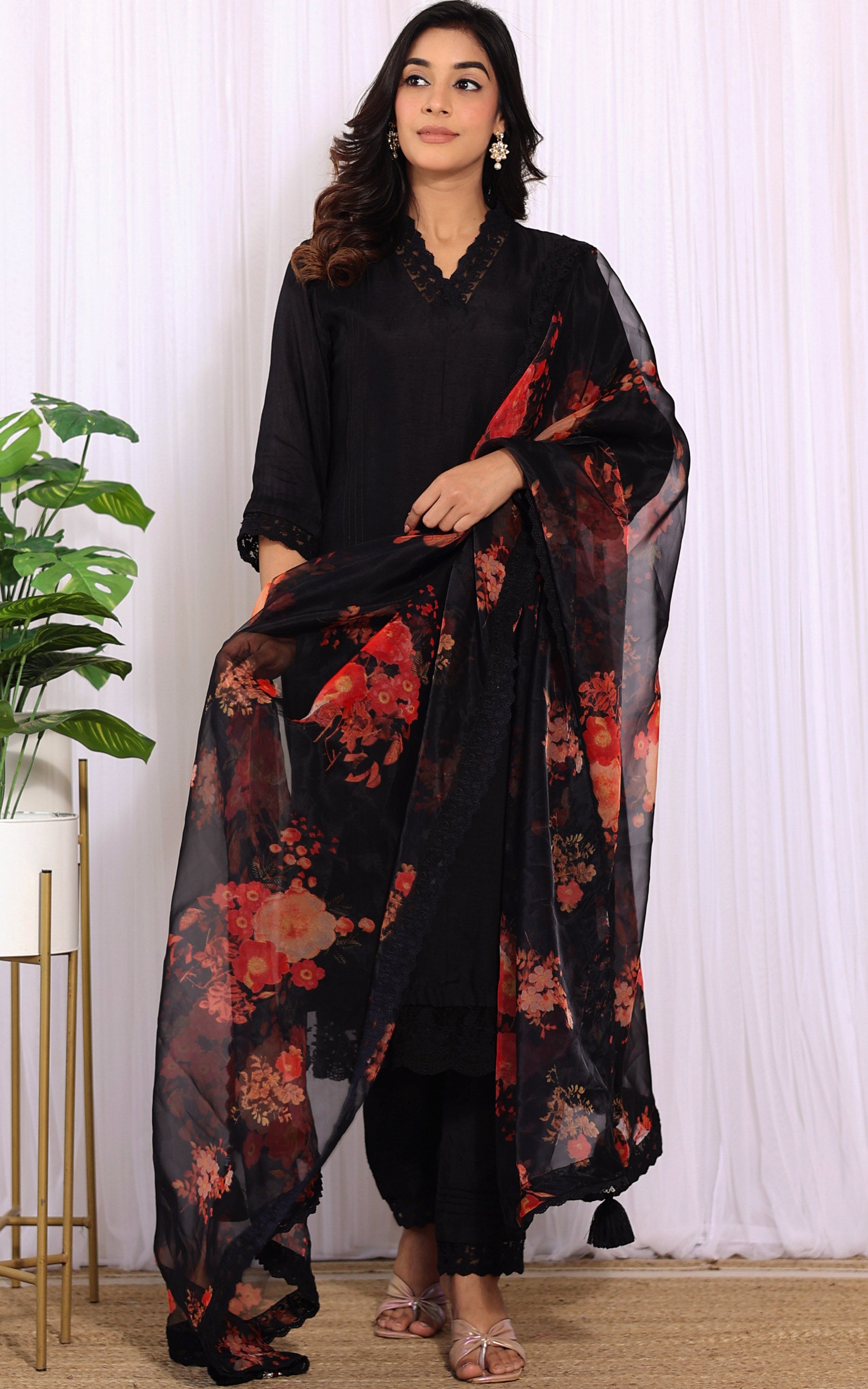 Swati Rathi Black Kurta Pant Set with Organza Dupatta