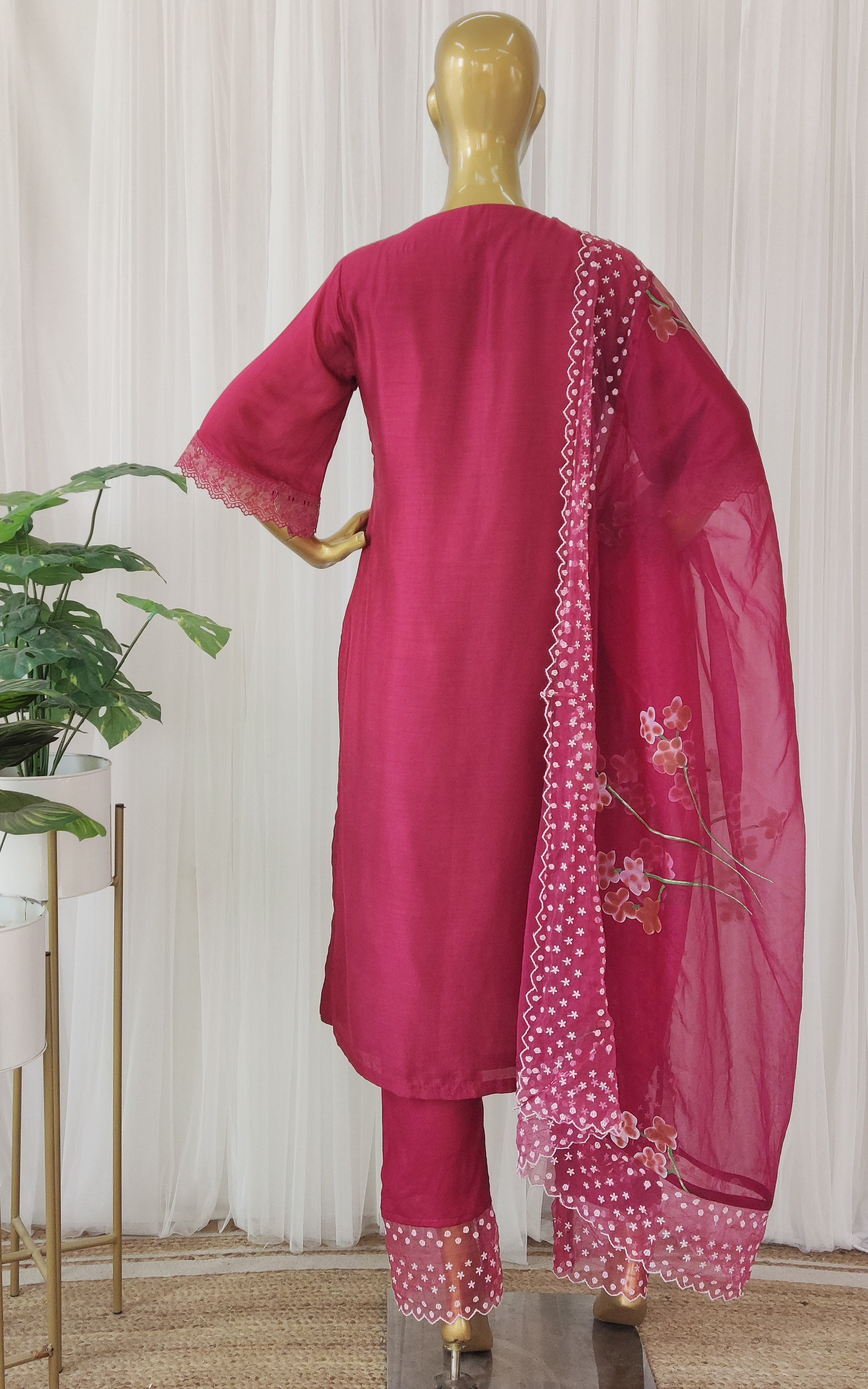 Wine Kurta Pant Set With Handpainted Organza Dupatta
