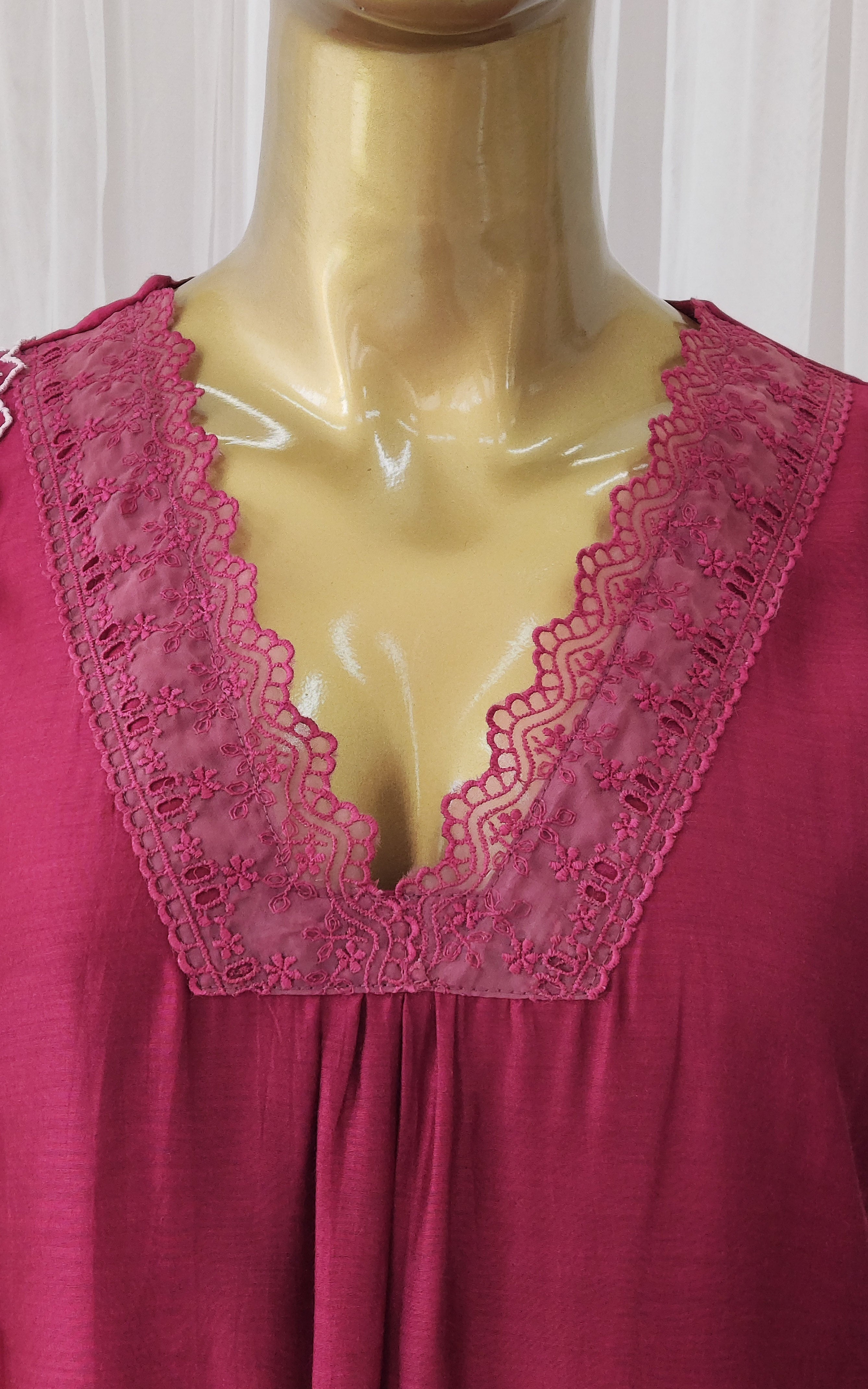 Wine Kurta Pant Set With Handpainted Organza Dupatta