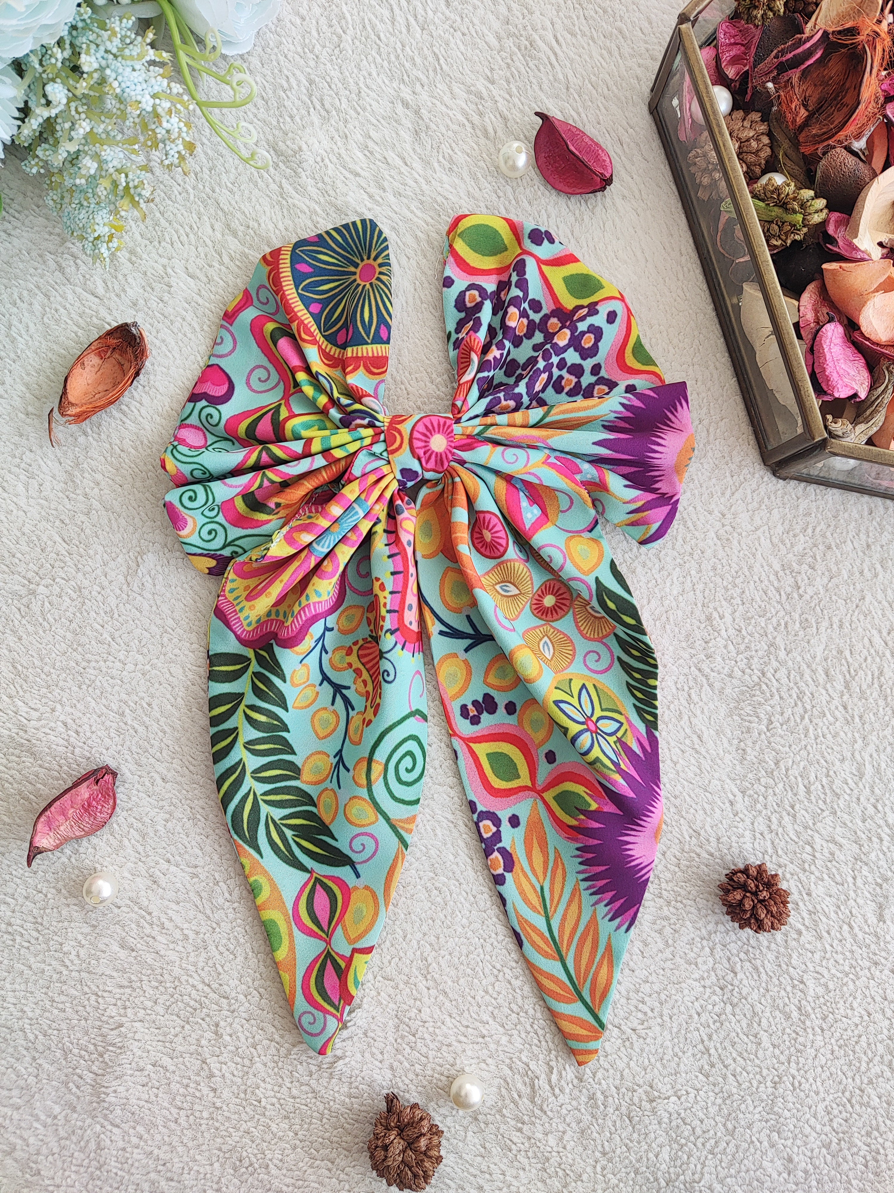 Sea Green Kitschy Printed Short Bow