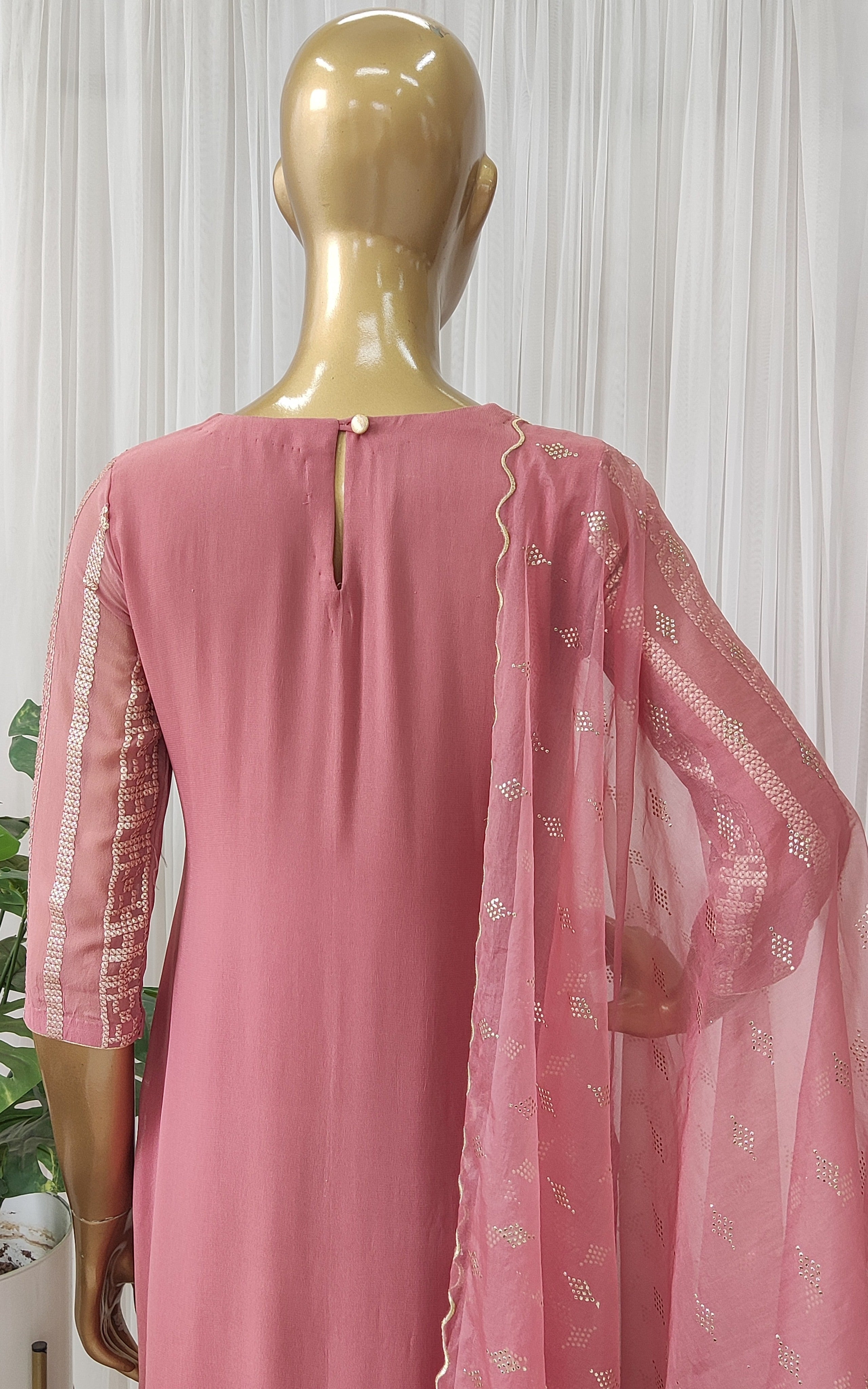 Onion Pink Kurta Pant Set with Organza Dupatta