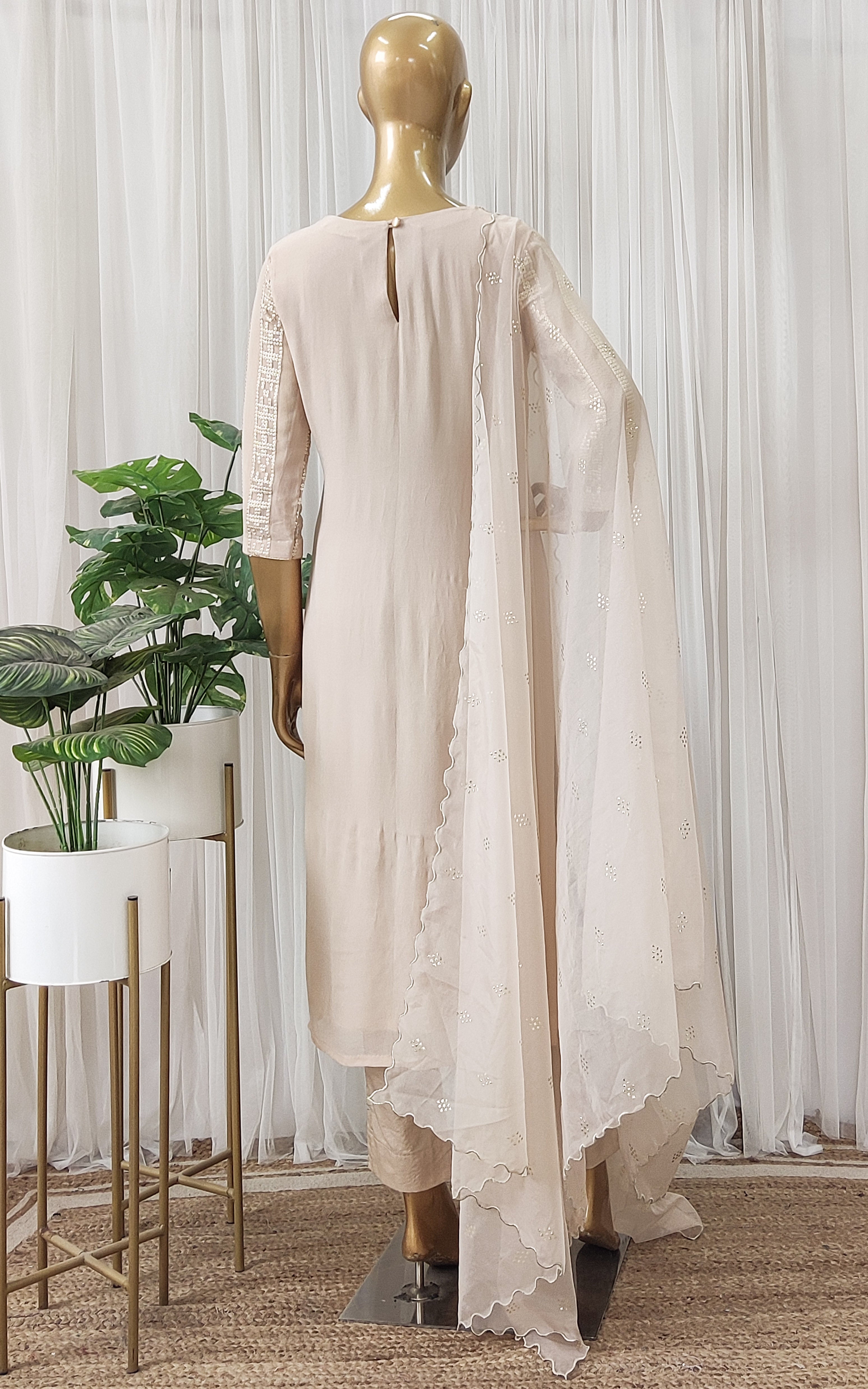 Cream Kurta Pant Set with Organza Dupatta