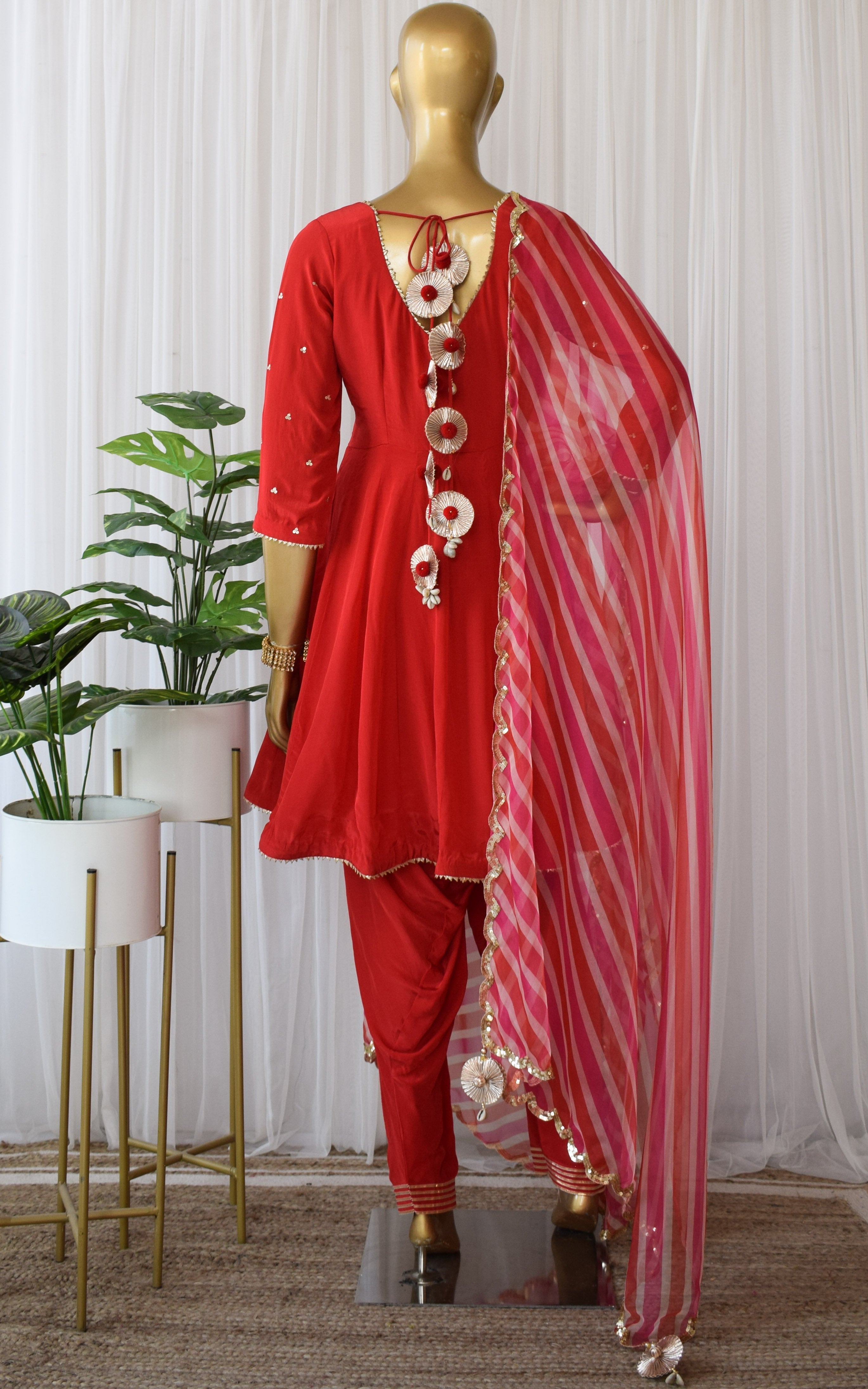 Red Crepe Kurta & Salwar Set With Leheriya Dupatta