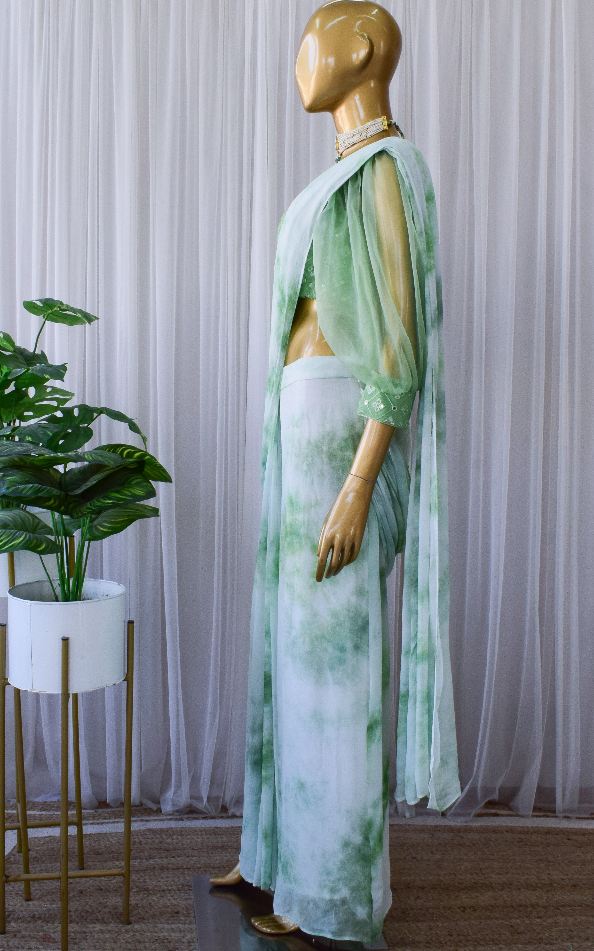 Pastel Green Pre-stitched Shibori Saree