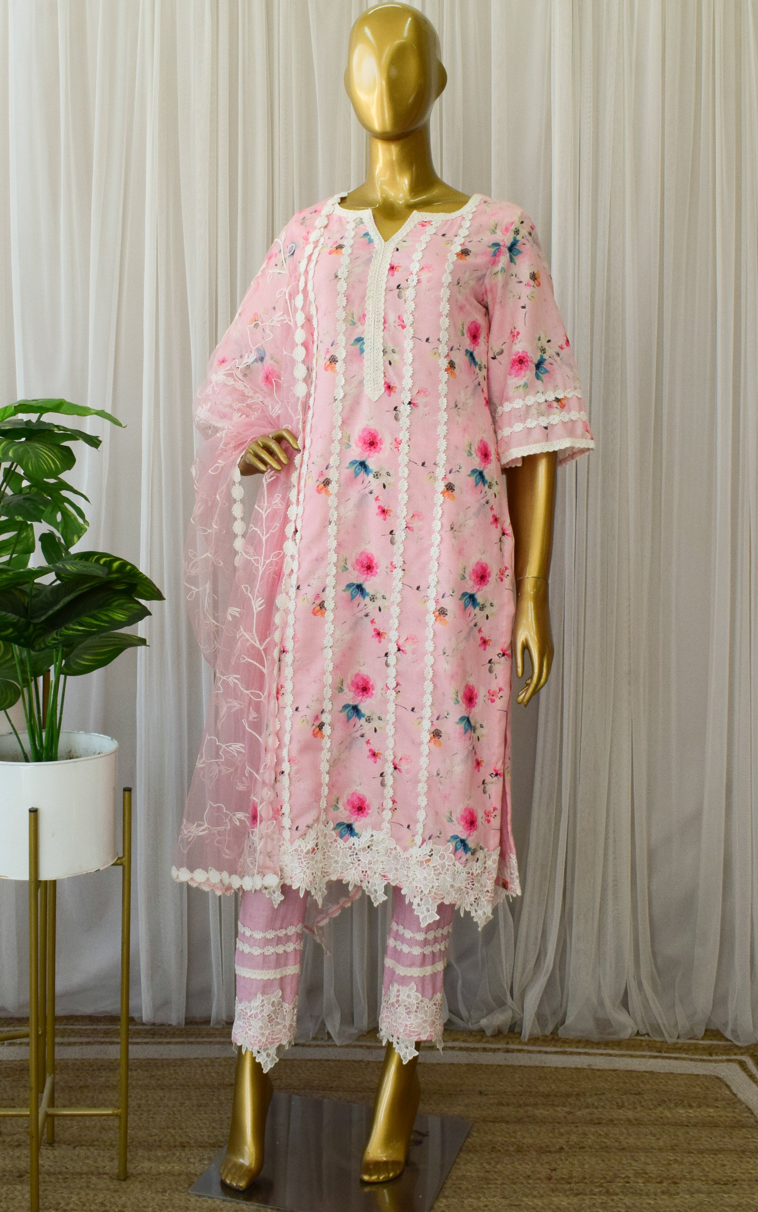 Light Pink Floral Cotton Linen Kurta Pant Set