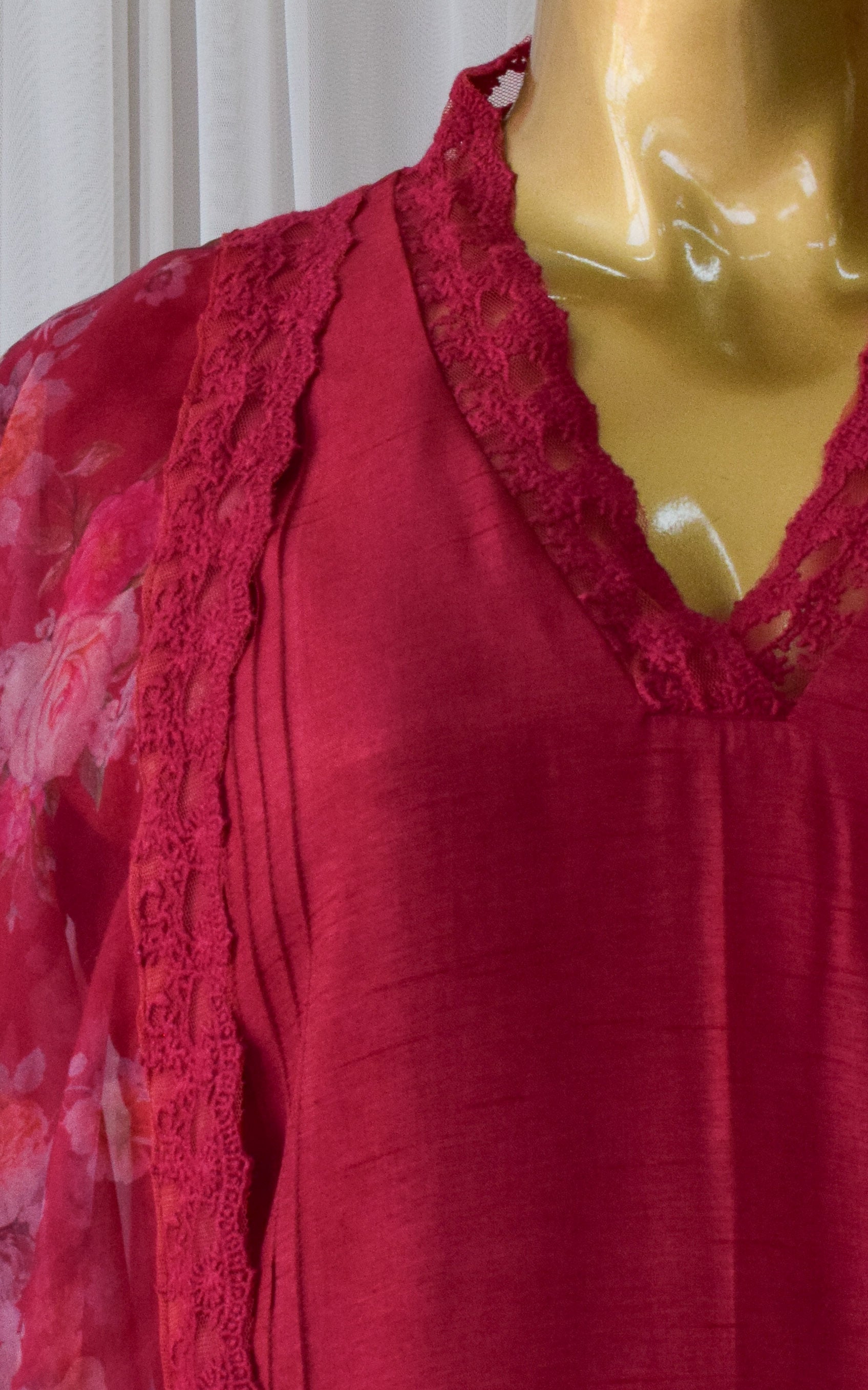 Priya Wine Kurta Pant with Floral Organza Dupatta